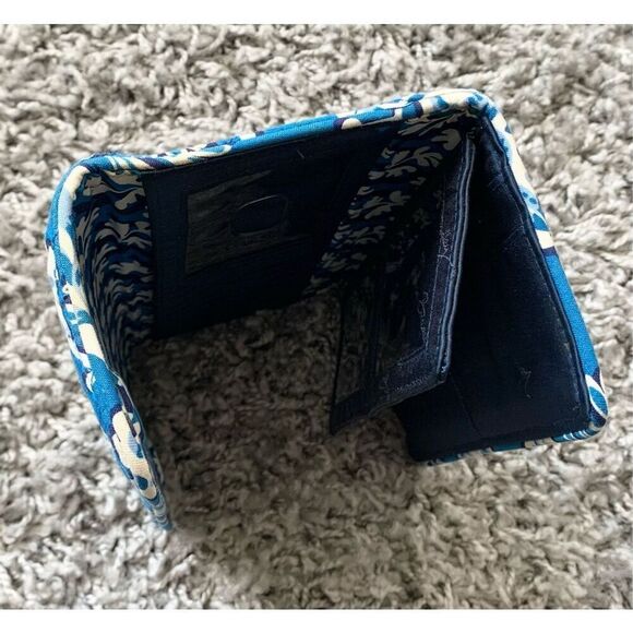 VERA BRADLEY Blue Lagoon Wave TRI FOLD CHECKBOOK Wallet QUILTED - Picture 3 of 5